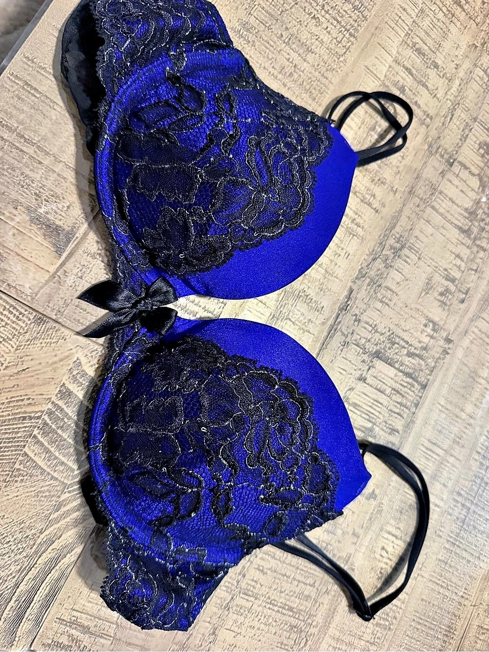 Victoria's Secret Very Sexy Plunge Bra Blue/Purple & Black 32C